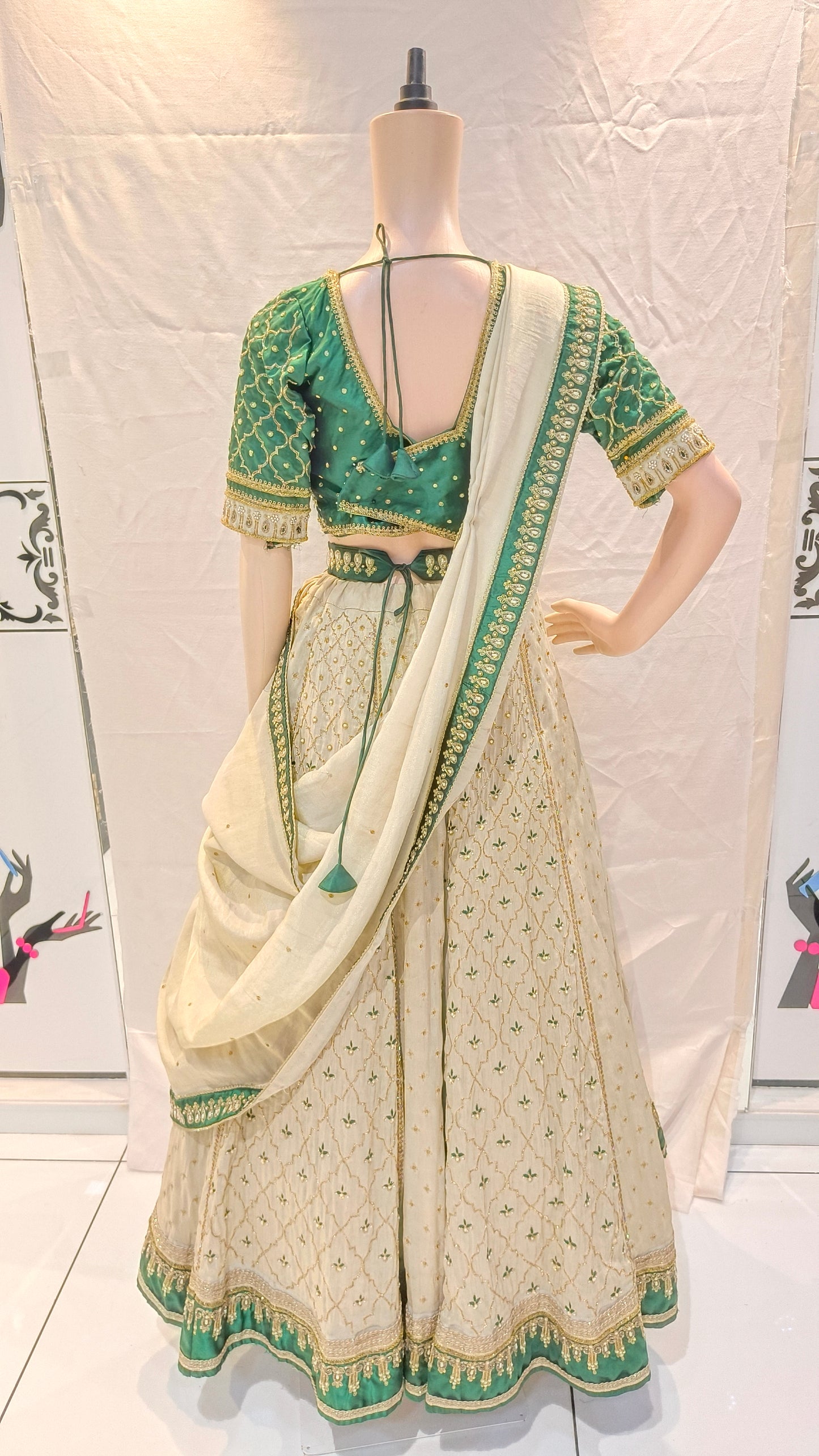 Aangan Apsara Designer Lehenga